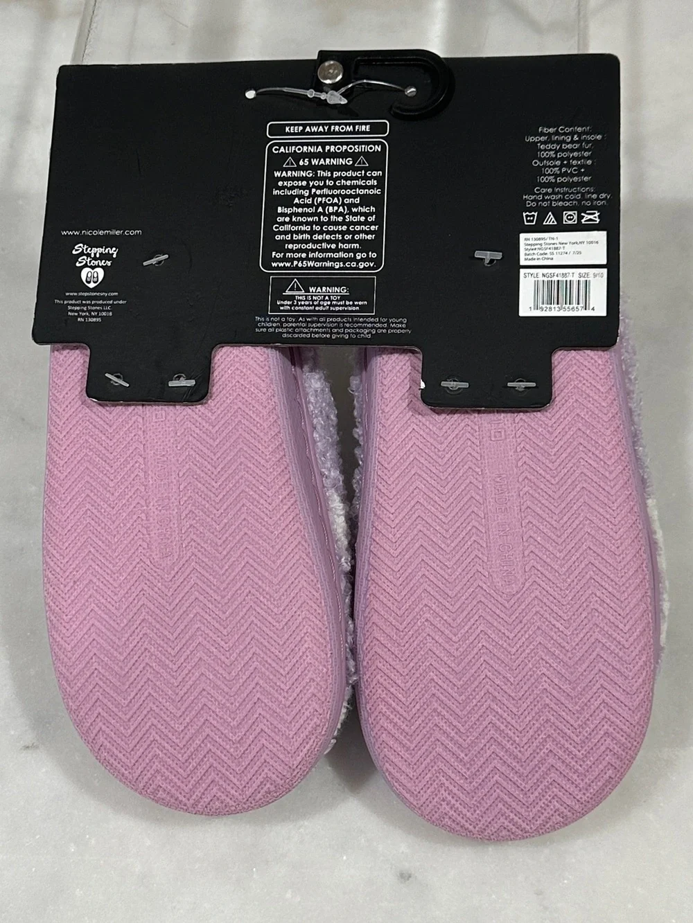 Nicole Miller Kids' Lavender Smiley Daisy Slip-On Slippers & Bracelet Set